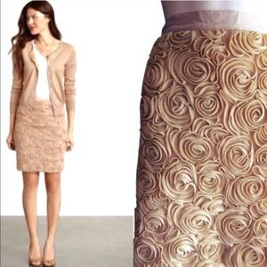 Banana republic size 2 metallic gold rose skirt